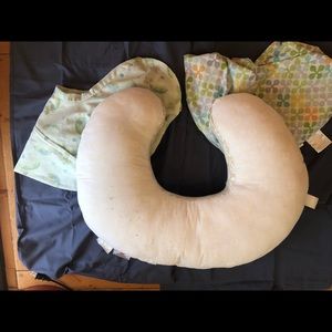 Boppy nursing pillow and 2 covers